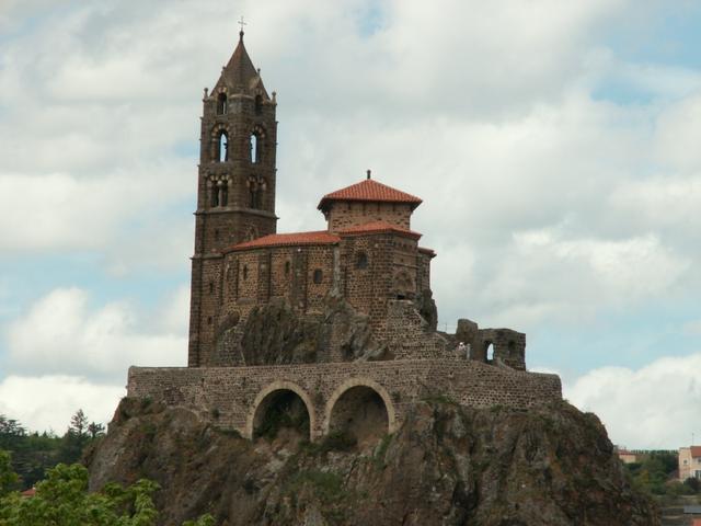 auf einer Basaltspitze erichtete Chapelle St.Michel d'Aiguilhe