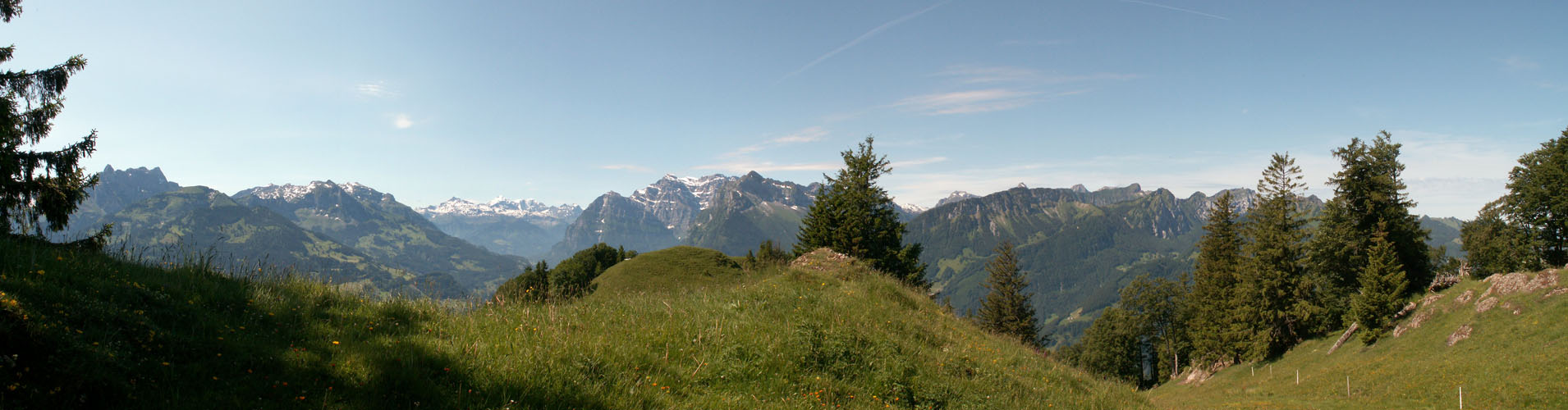 Breitbildfoto auf der Unterätenalp