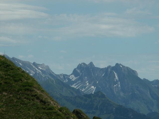 links der Säntis dann Rotsteinpass und Altmann