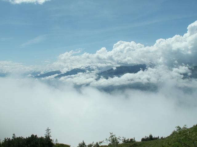 über den Wolken muss die Freiheit...