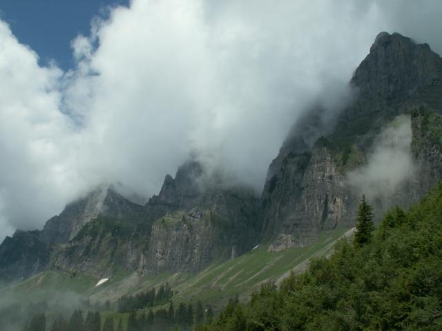 die Churfirsten, wolkenbedeckt