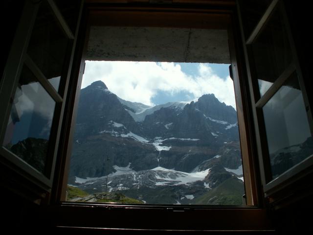 Blick vom Schlafzimmer aus zum Tödi