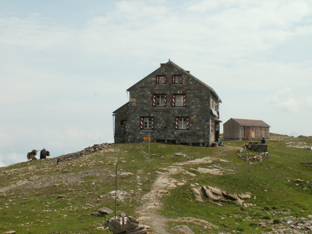 wir haben die Claridenhütte erreicht 2453 m.ü.M.