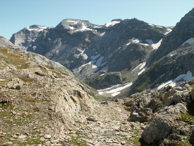 Blick zurück und auf den Glarner und Bündner Vorab