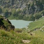 Tiefblick runter zum Stausee Lac de Pigniu