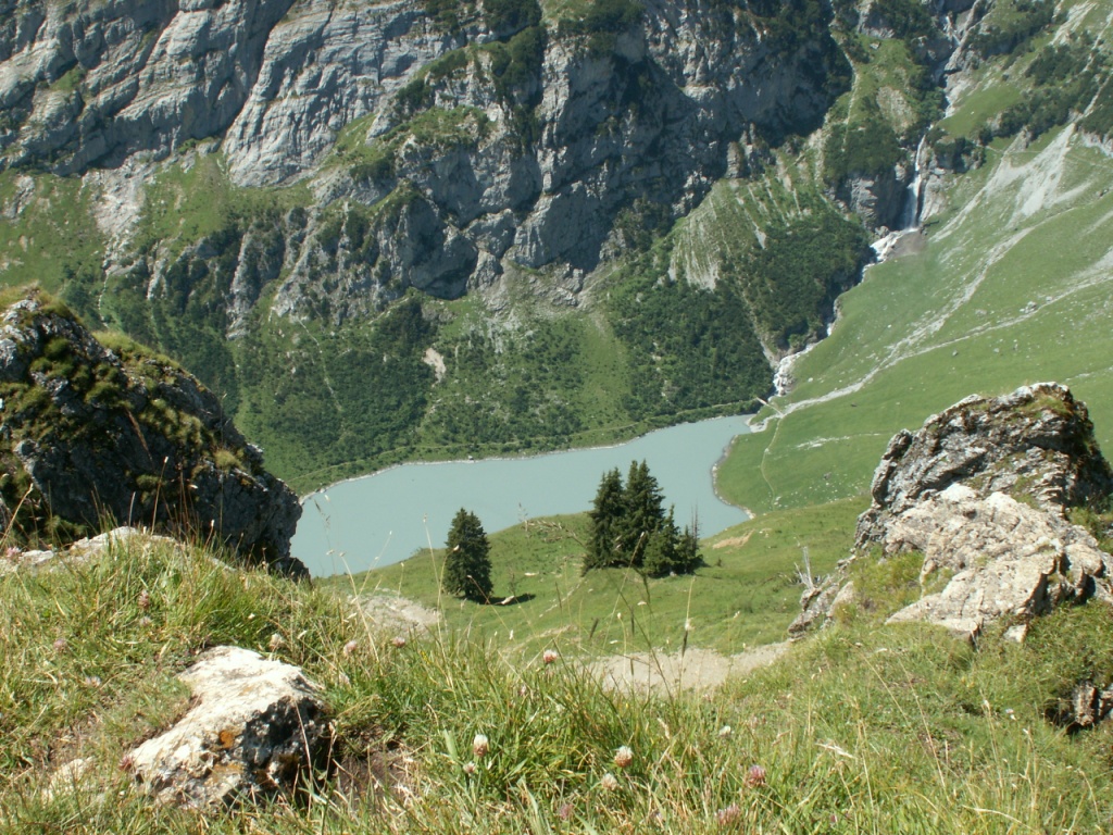 Blick runter zum Lac da Pigniu