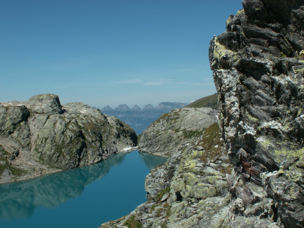 der Wildsee, im Hintergrund die Churfirsten