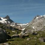 links der kleine Tödi mit dem Sandgletscher. Dort müssen wir rauf