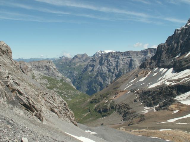 bei Punkt 2452 m.ü.M. mit Blick runter nach Ober Sand